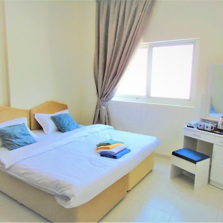 Abu Hail Star Residence - Home Stay ดูไบ ภายนอก รูปภาพ